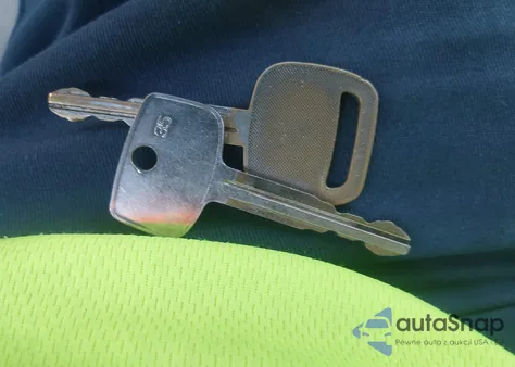 2000 Toyota Camry Ce/Le/Xle из США, поврежденный, VIN JT2BG22K5Y0408741